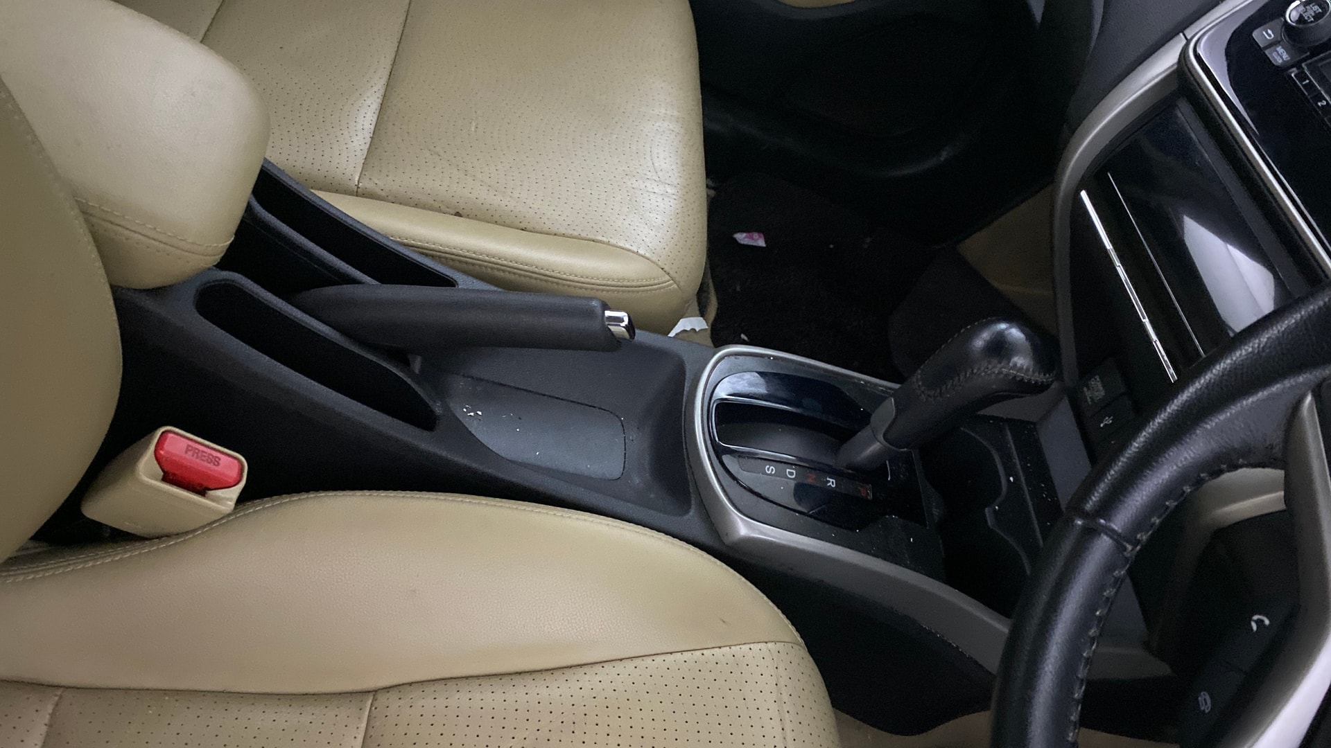 View 2016 Honda City ZX MT Diesel Anniversary Edition Image 41 Used 2016 Honda City ZX MT Diesel Anniversary Edition Image 41