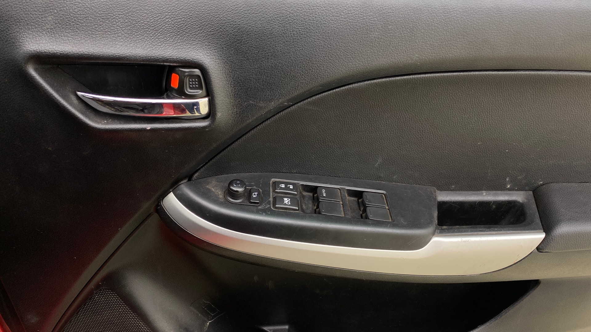 View 2015 Maruti Suzuki 1000 Base Variant Image 32 Used 2015 Maruti Suzuki 1000 Base Variant Image 32