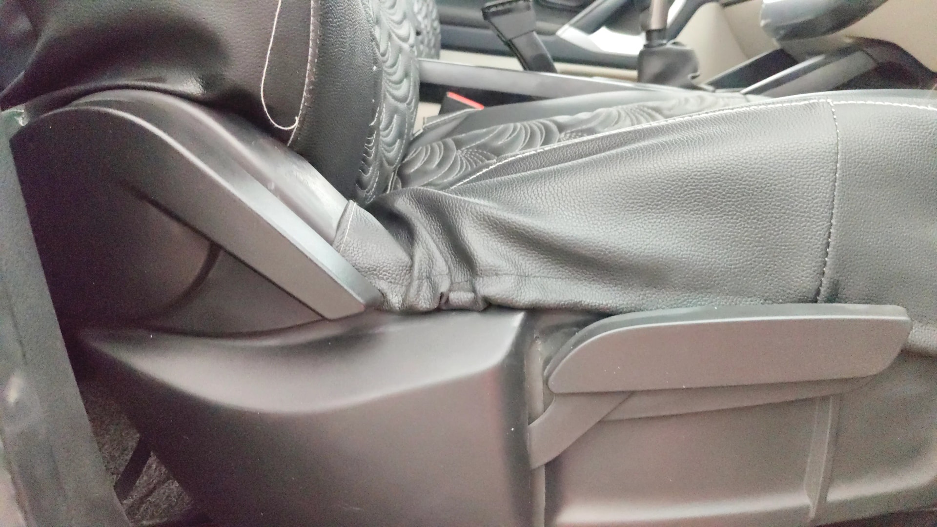 View 2022 Tata Safari XM Image 19 Used 2022 Tata Safari XM Image 19