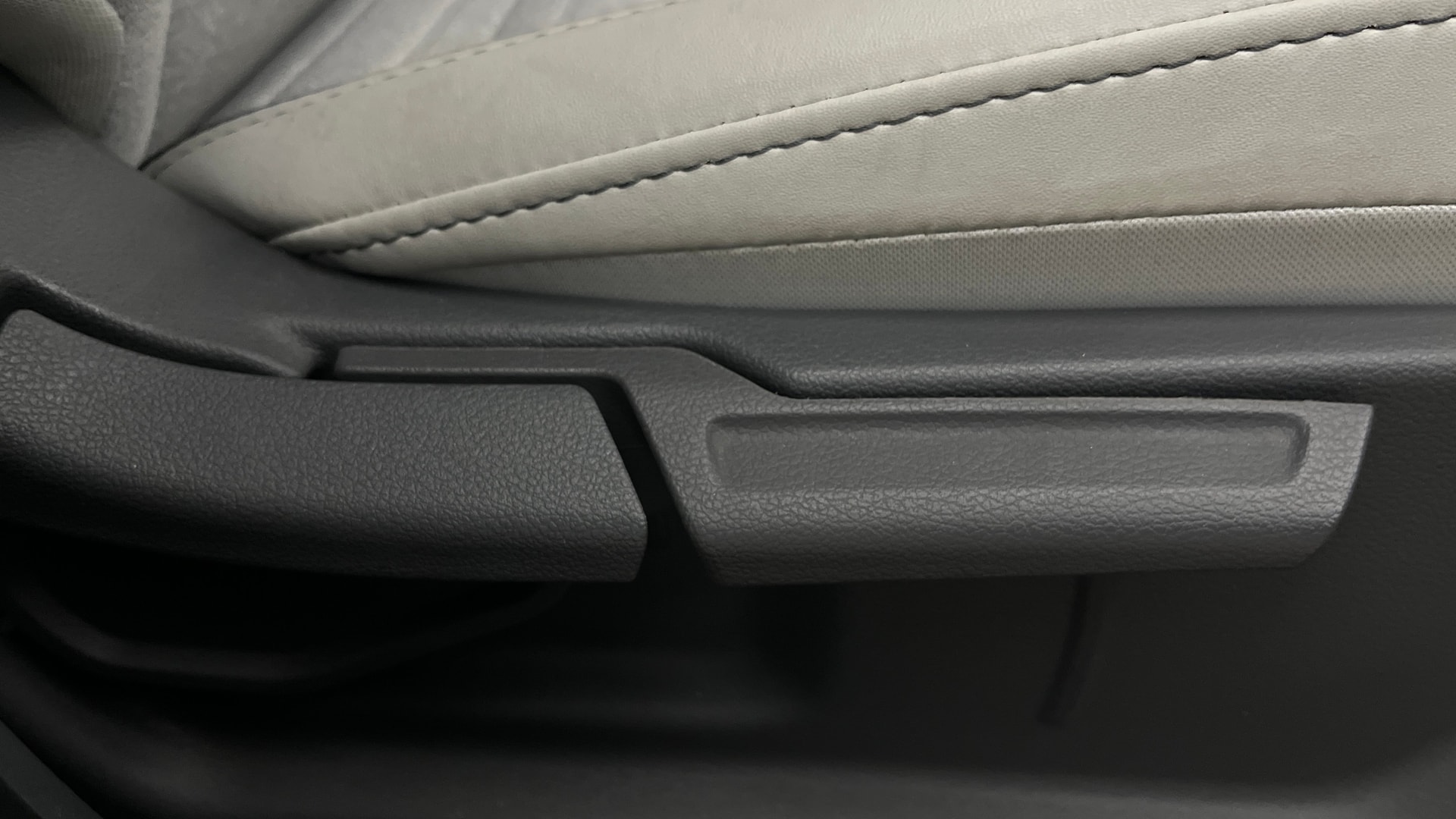 View 2025 Hyundai Grand i10 Nios Asta Petrol AMT Image 19 Used 2025 Hyundai Grand i10 Nios Asta Petrol AMT Image 19