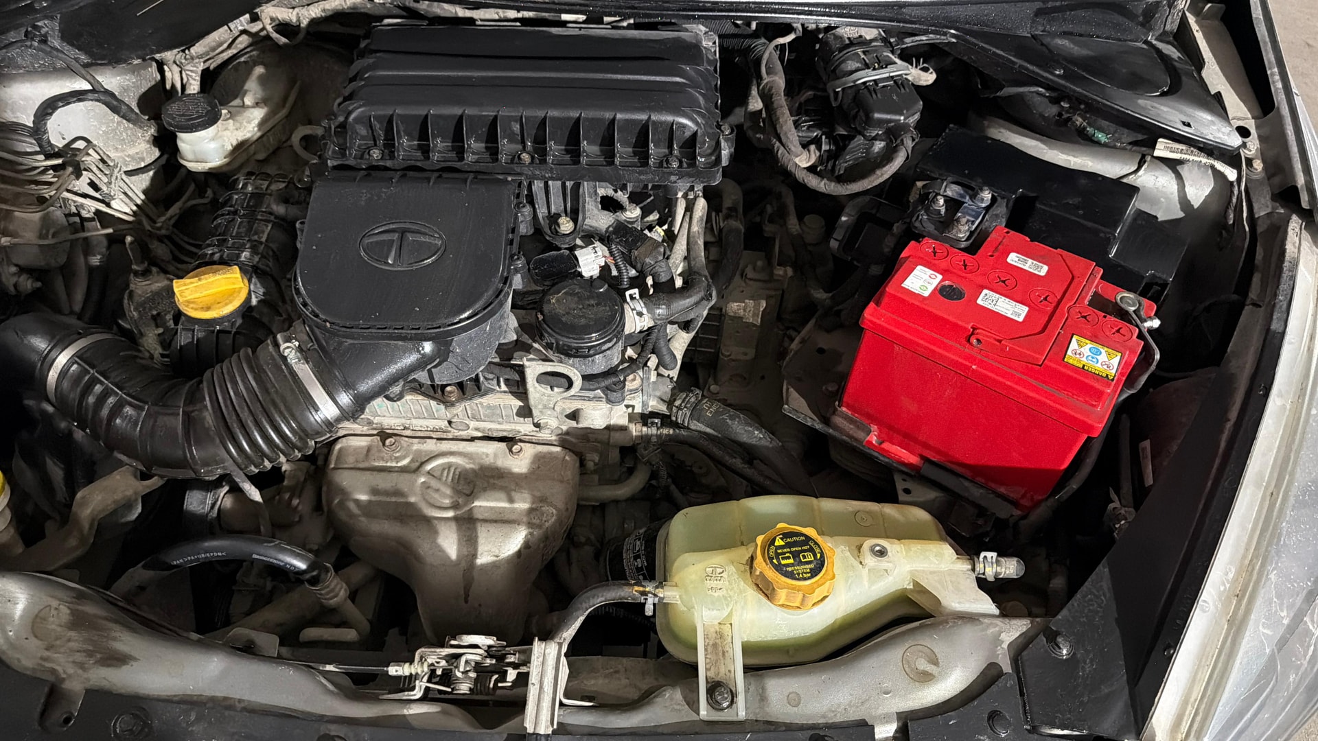 View 2019 Tata Tigor XE Diesel Image 13 Used 2019 Tata Tigor XE Diesel Image 13
