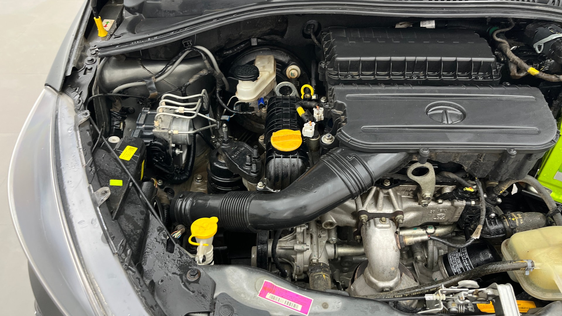 View 2020 Tata Tiago Revotorq XB Image 3 Used 2020 Tata Tiago Revotorq XB Image 3
