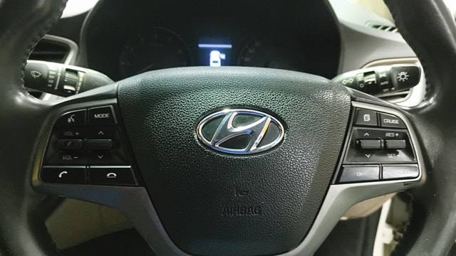 View Hyundai Verna Image 3 Used Hyundai Verna Image 3