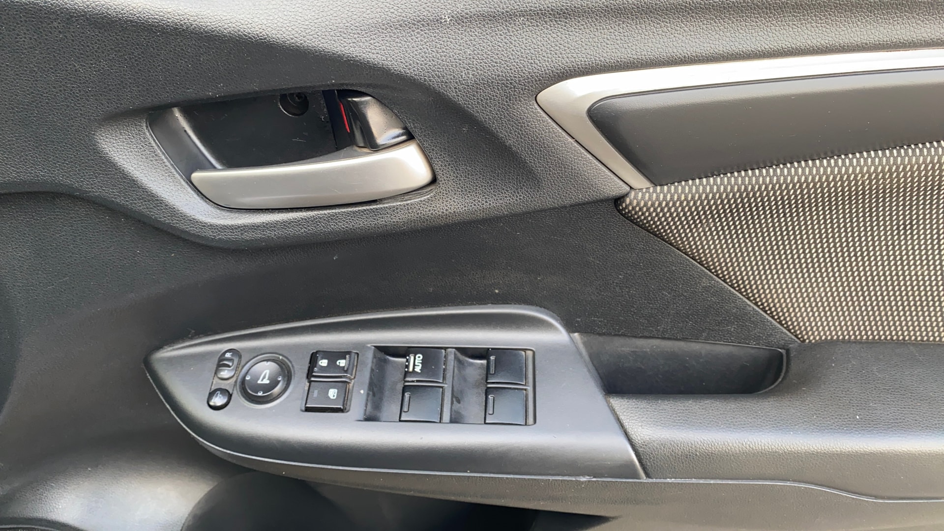 View 2018 Honda WR-V S MT Diesel Edge Edition Image 40 Used 2018 Honda WR-V S MT Diesel Edge Edition Image 40