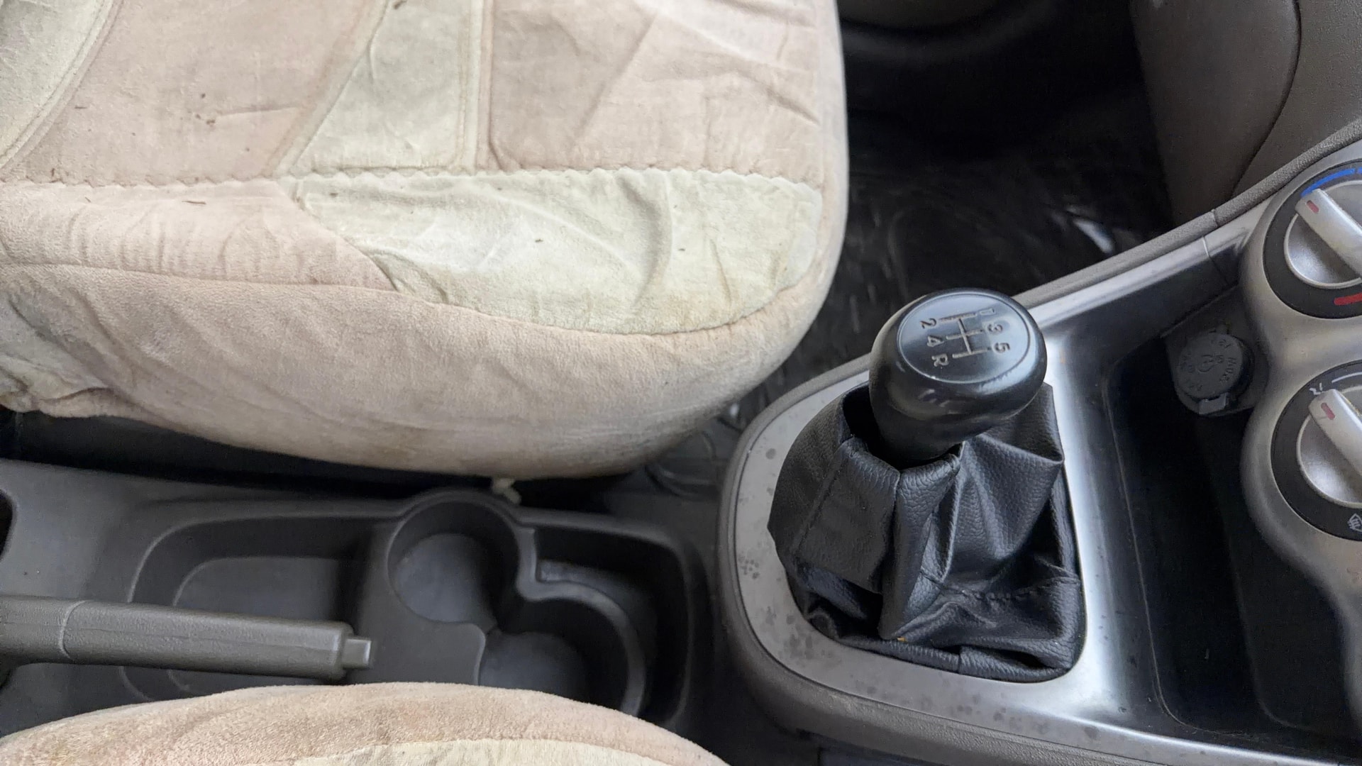 View 2014 Hyundai i10 1.1 Magna Image 37 Used 2014 Hyundai i10 1.1 Magna Image 37