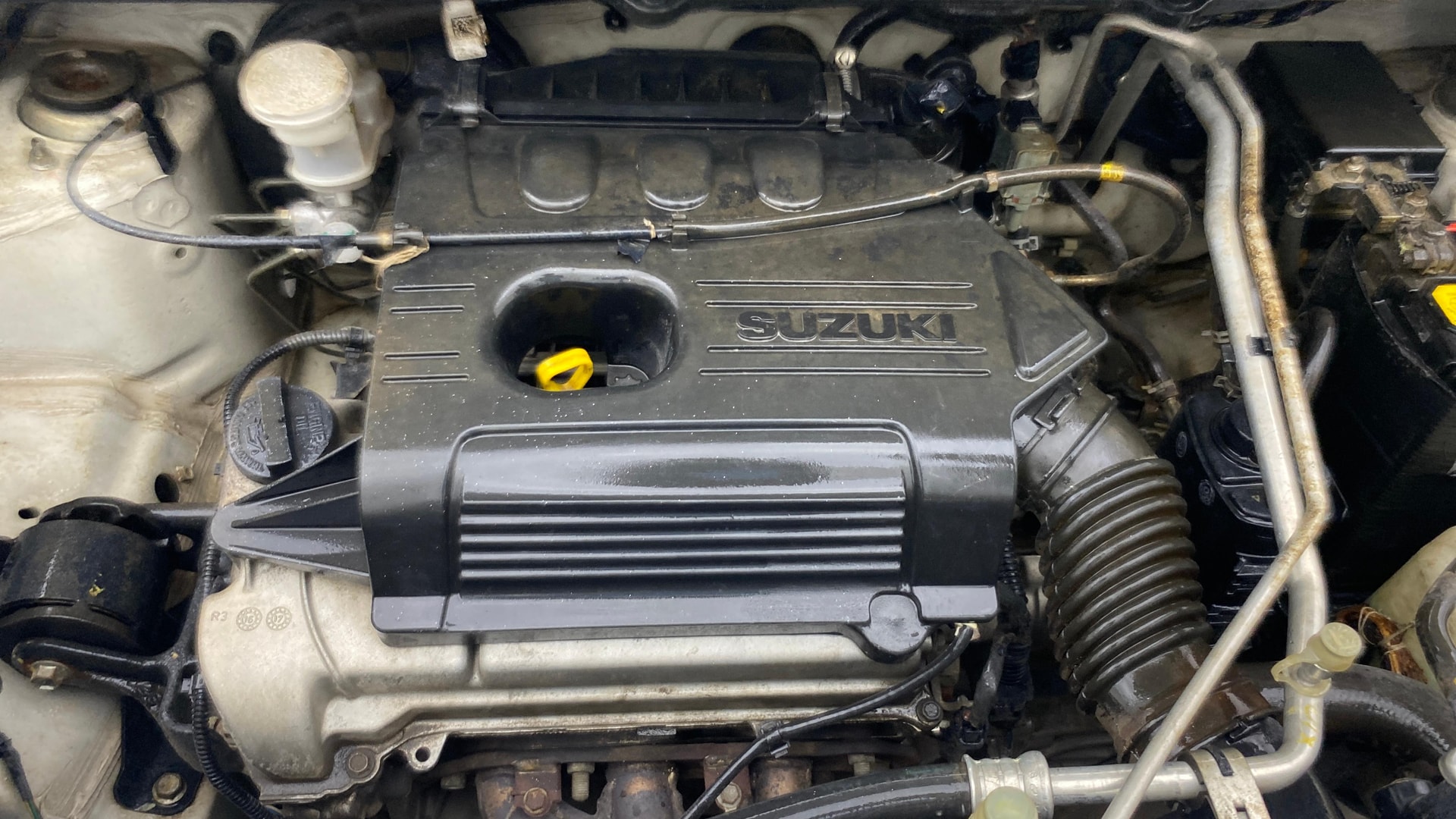 View 2017 Maruti Suzuki 1000 Base Variant Image 40 Used 2017 Maruti Suzuki 1000 Base Variant Image 40