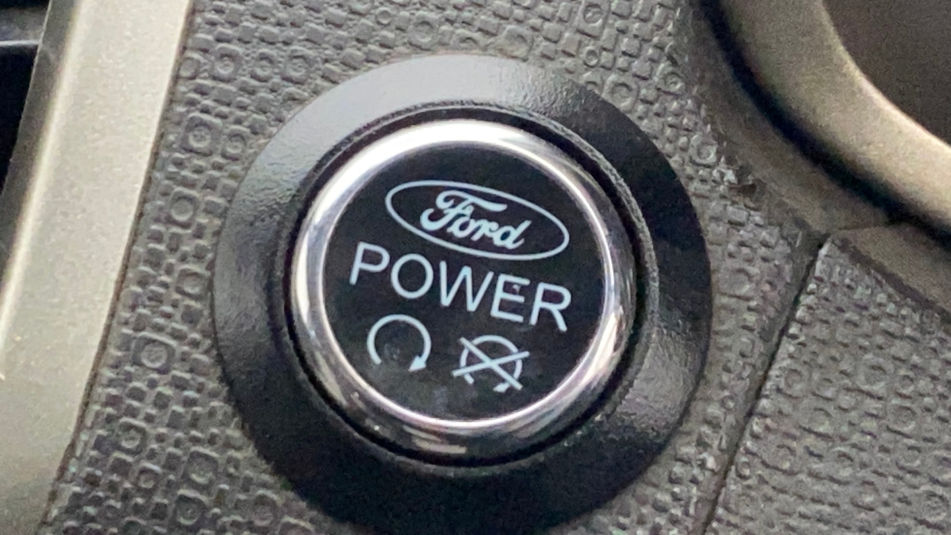 View 2016 Ford EcoSport 1.5 TDCi Diesel Ambiente BS IV Image 38 Used 2016 Ford EcoSport 1.5 TDCi Diesel Ambiente BS IV Image 38
