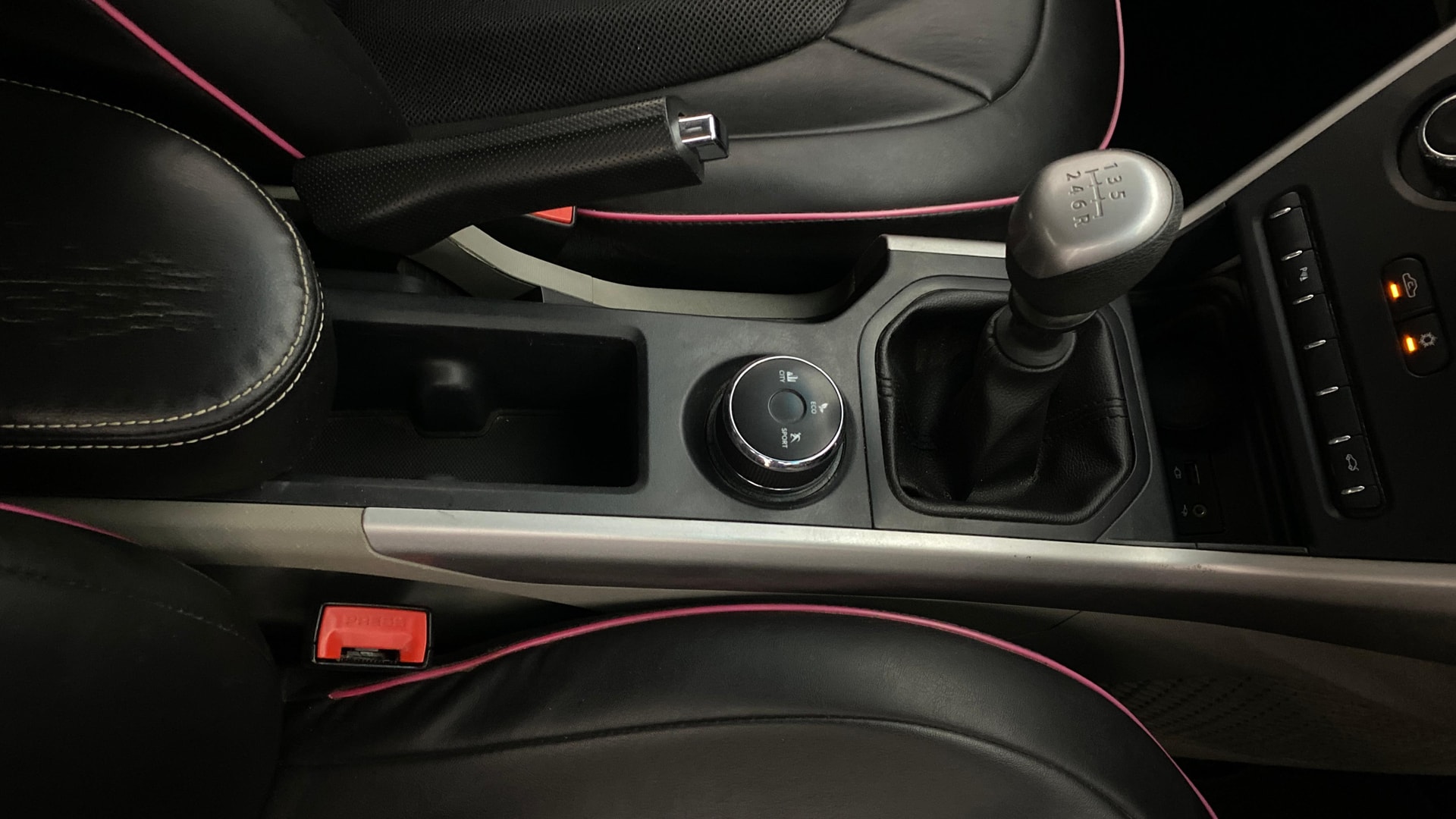 View 2018 Tata Nexon Revotron XM Image 37 Used 2018 Tata Nexon Revotron XM Image 37
