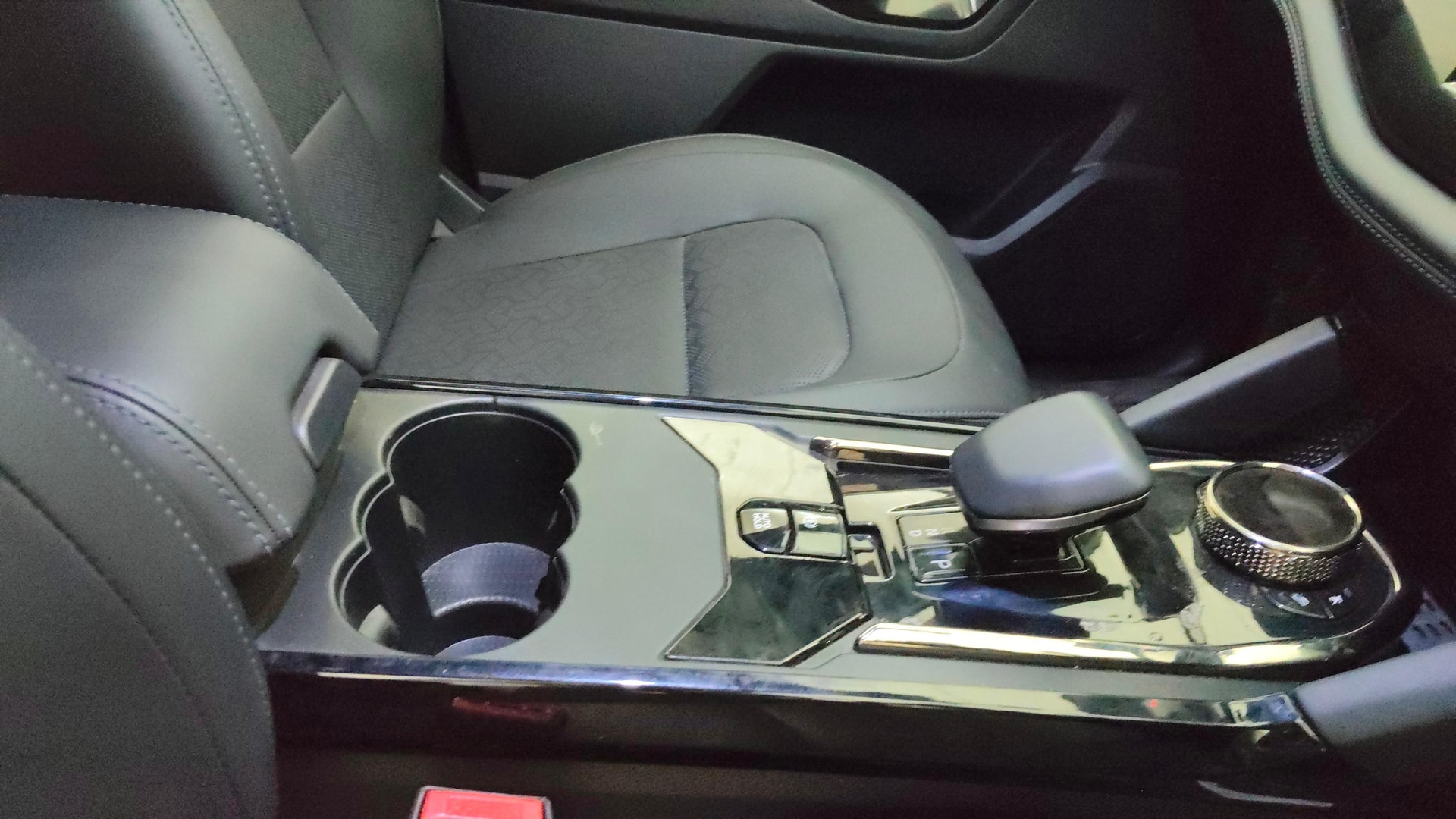 View 2024 Tata Harrier XE Image 41 Used 2024 Tata Harrier XE Image 41