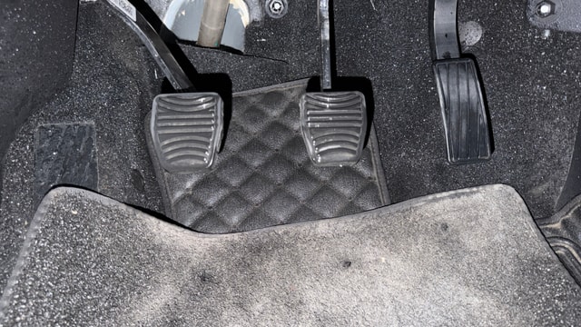 View Mahindra XUV700 Image 30 Used Mahindra XUV700 Image 30