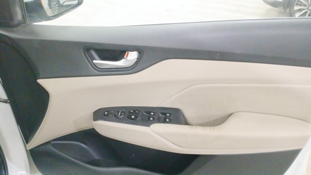 View Hyundai Verna Image 35 Used Hyundai Verna Image 35
