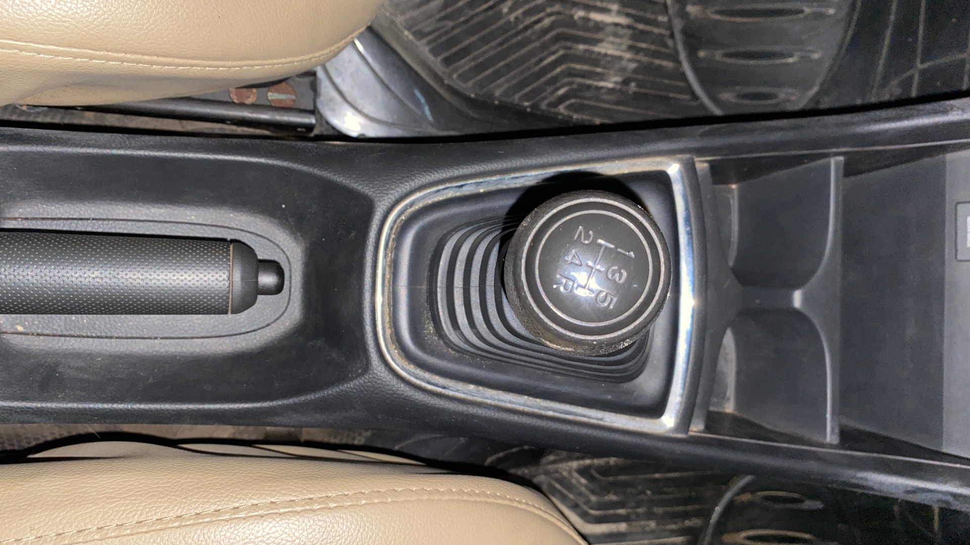 View 2020 Honda Amaze E MT Petrol BS IV Image 38 Used 2020 Honda Amaze E MT Petrol BS IV Image 38