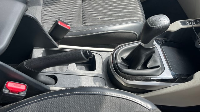 View Kia Carens Image 41 Used Kia Carens Image 41