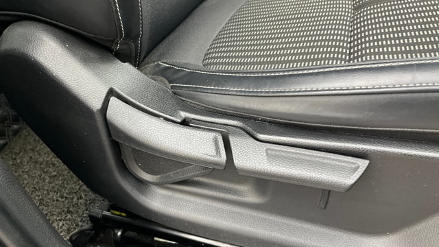 View Kia Carens Image 12 Used Kia Carens Image 12