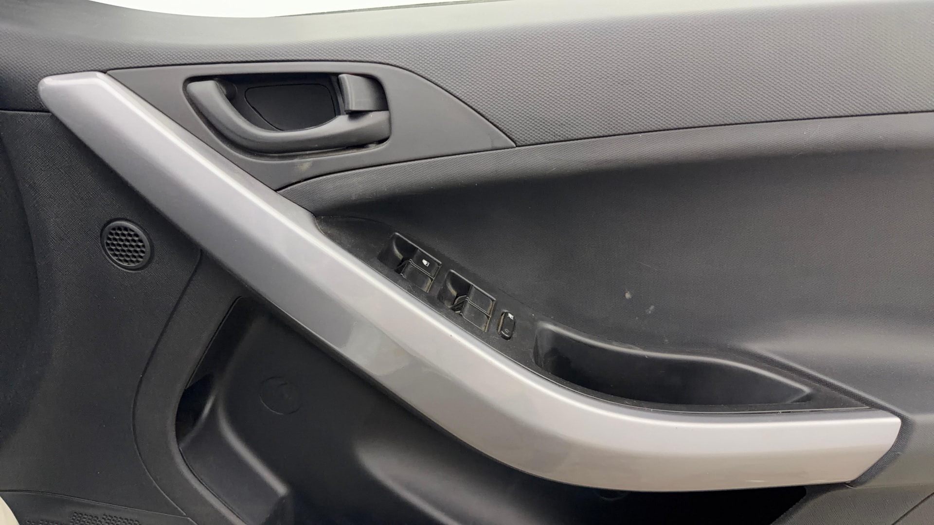View 2023 Tata Nexon Revotron XE Image 33 Used 2023 Tata Nexon Revotron XE Image 33