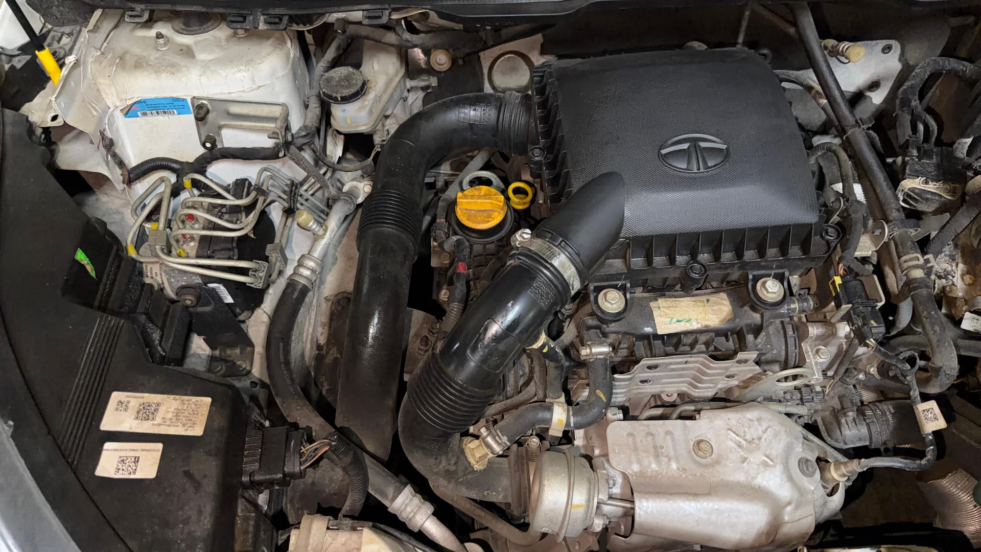 View 2023 Tata Nexon Revotron XE Image 3 Used 2023 Tata Nexon Revotron XE Image 3