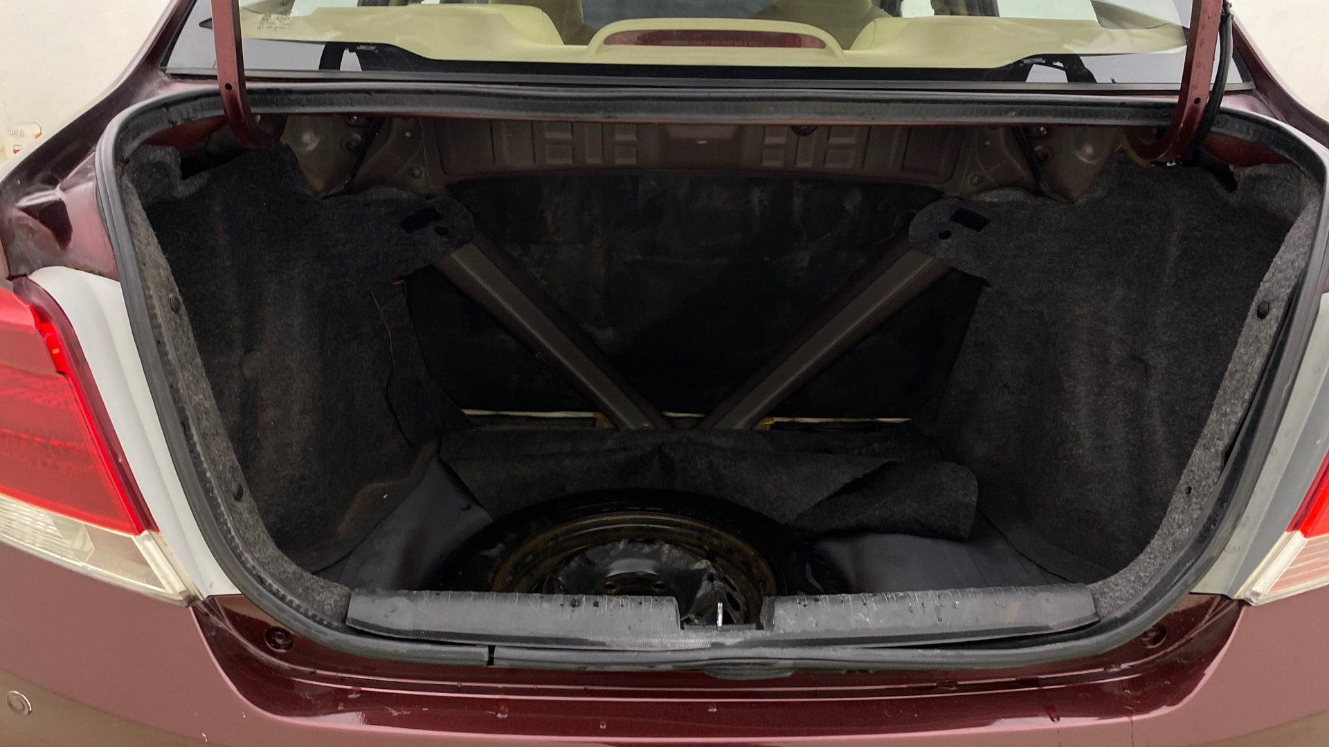 View 2015 Honda Amaze E MT Petrol BS IV Image 10 Used 2015 Honda Amaze E MT Petrol BS IV Image 10