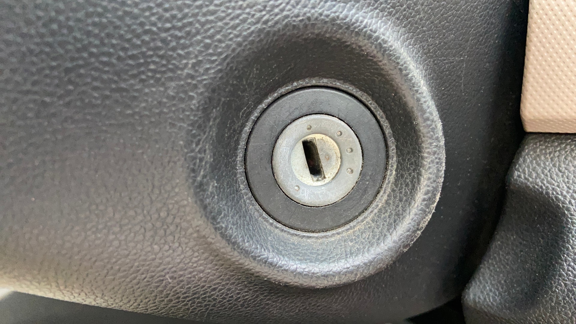 View 2015 Hyundai Xcent S Diesel (O) Image 34 Used 2015 Hyundai Xcent S Diesel (O) Image 34