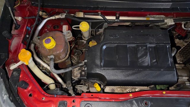 View Mahindra KUV100 Image 3 Used Mahindra KUV100 Image 3