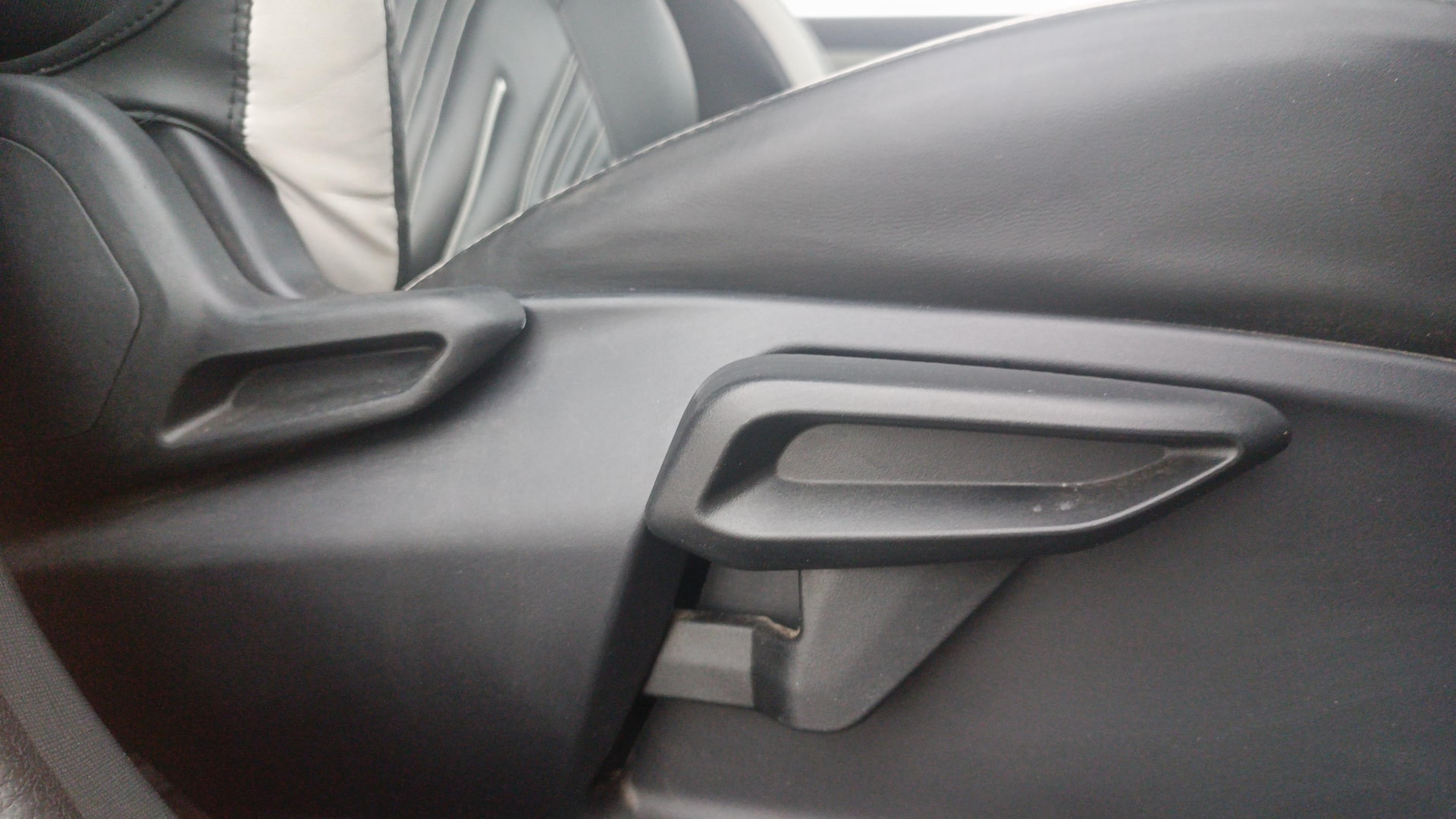 View 2023 Tata Nexon Revotron XE Image 11 Used 2023 Tata Nexon Revotron XE Image 11