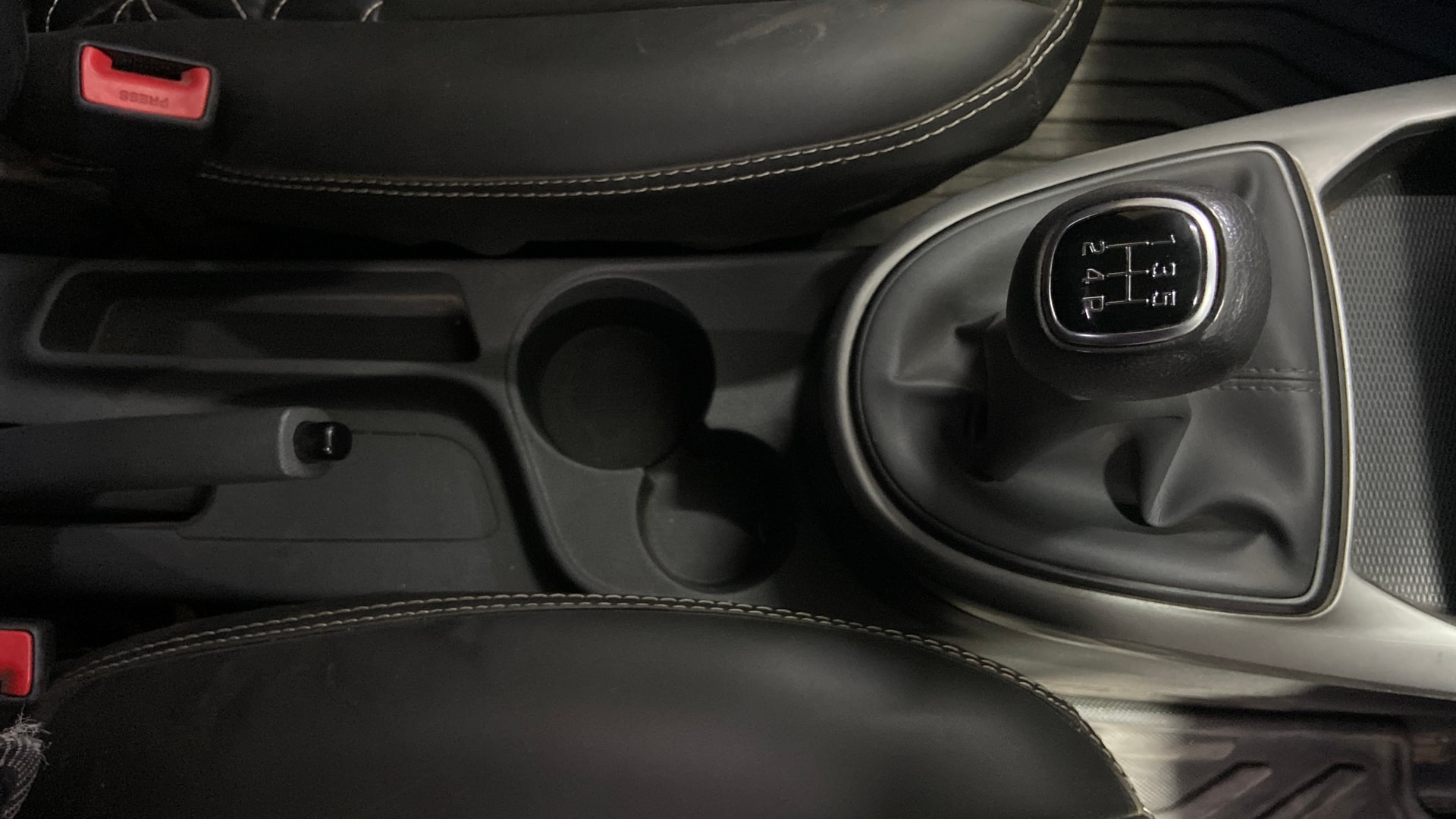 View 2023 Hyundai Grand i10 Nios Sportz Petrol Image 38 Used 2023 Hyundai Grand i10 Nios Sportz Petrol Image 38