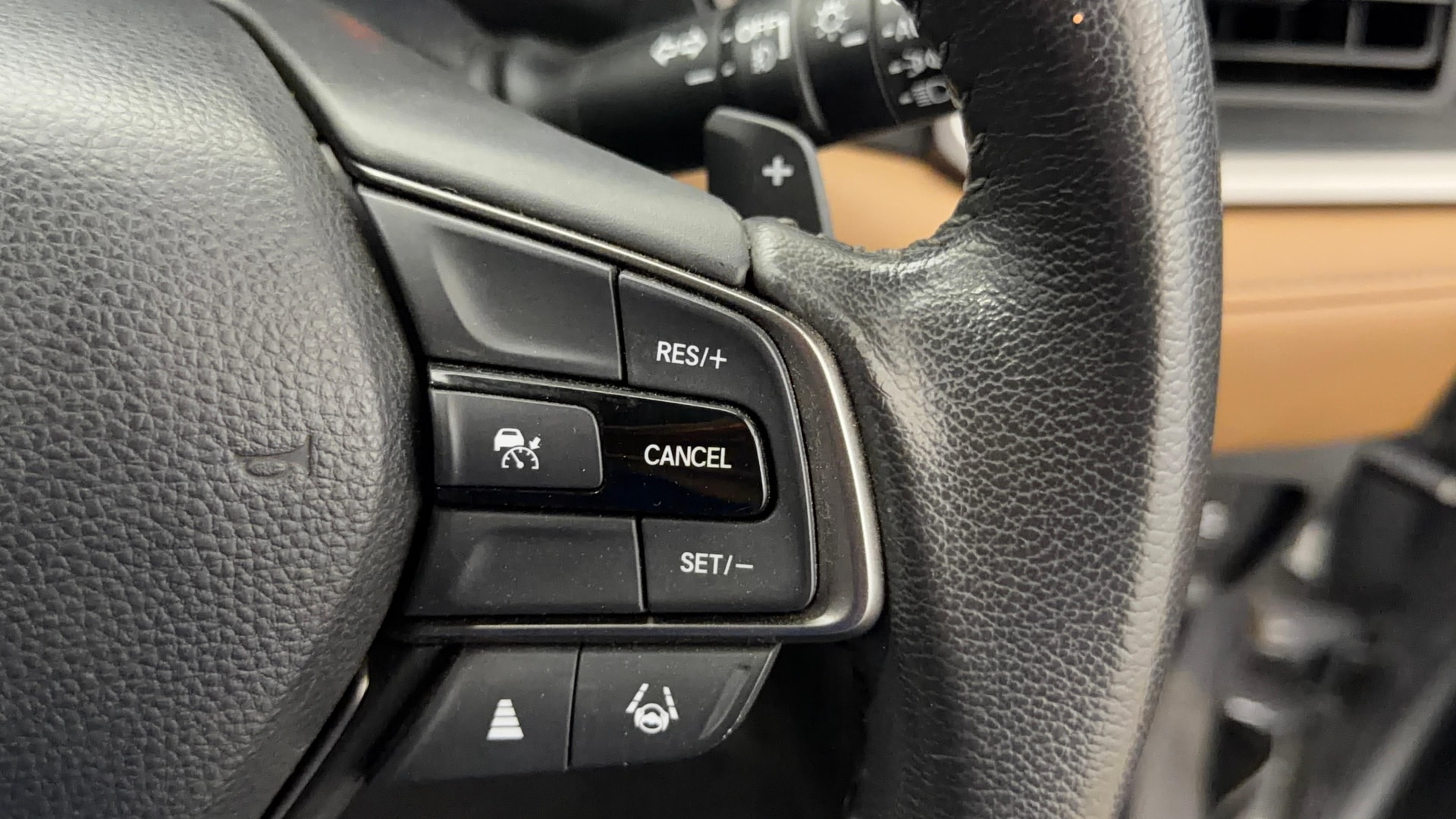 View 2024 Honda Elevate ZX CVT Image 3 Used 2024 Honda Elevate ZX CVT Image 3