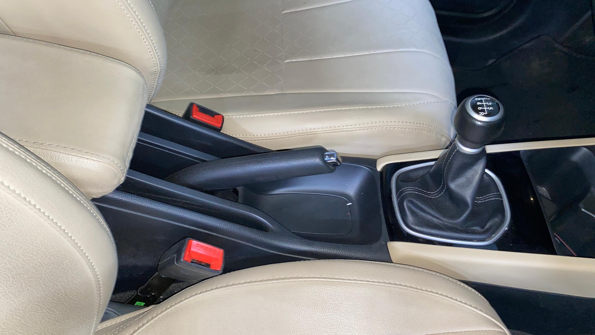 View 2024 Honda City ZX MT Diesel Anniversary Edition Image 41 Used 2024 Honda City ZX MT Diesel Anniversary Edition Image 41