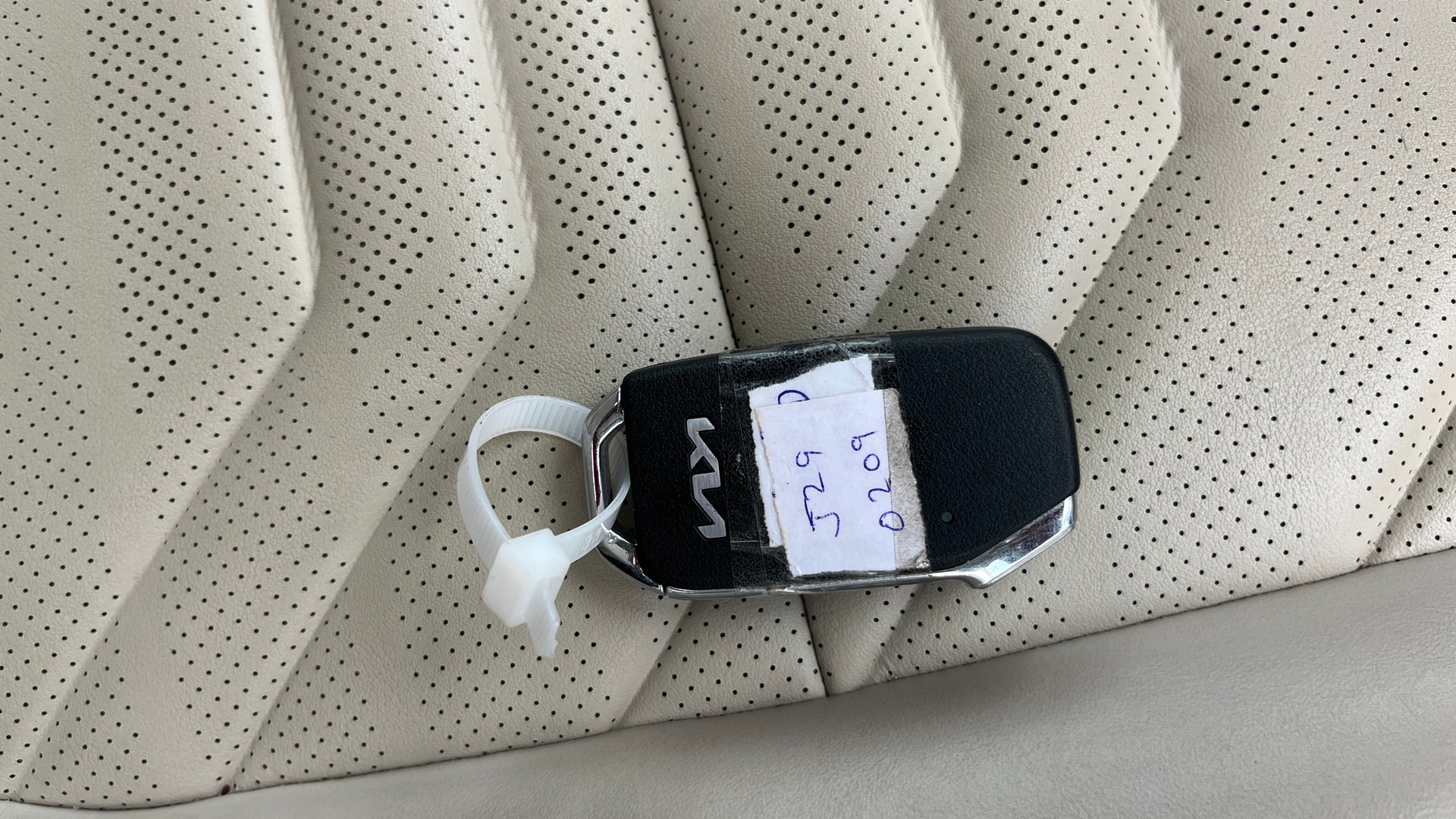 Used 2025 Kia Carens Used 2025 Kia Carens