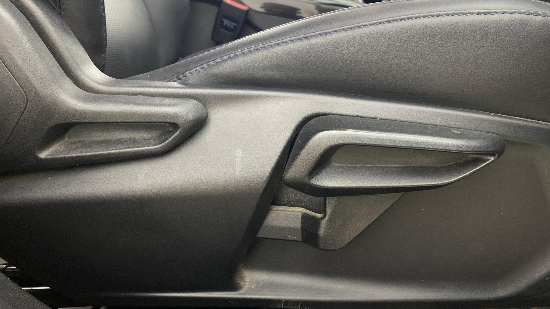 View 2024 Tata Nexon Revotron XE Image 19 Used 2024 Tata Nexon Revotron XE Image 19