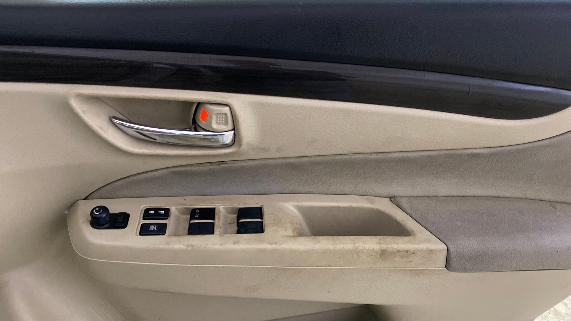 View 2016 Maruti Suzuki 1000 Base Variant Image 33 Used 2016 Maruti Suzuki 1000 Base Variant Image 33