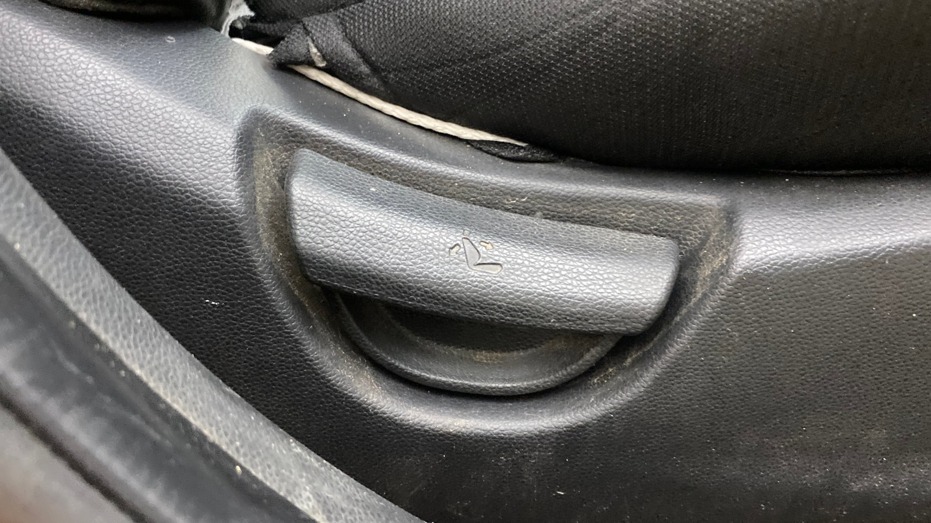 View 2014 Hyundai Grand i10 1.1 Magna Diesel Image 18 Used 2014 Hyundai Grand i10 1.1 Magna Diesel Image 18