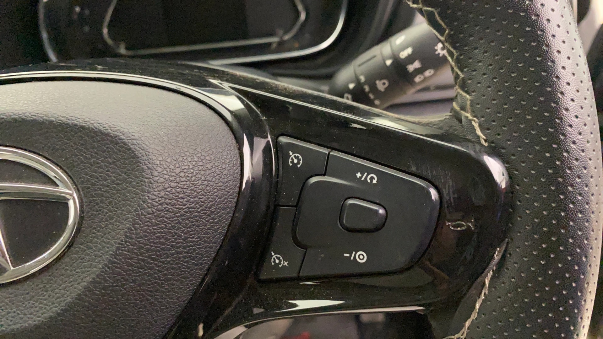 View 2023 Tata Nexon Revotron XE Image 3 Used 2023 Tata Nexon Revotron XE Image 3
