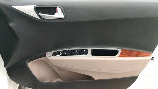 View Hyundai Xcent Image 33 Used Hyundai Xcent Image 33