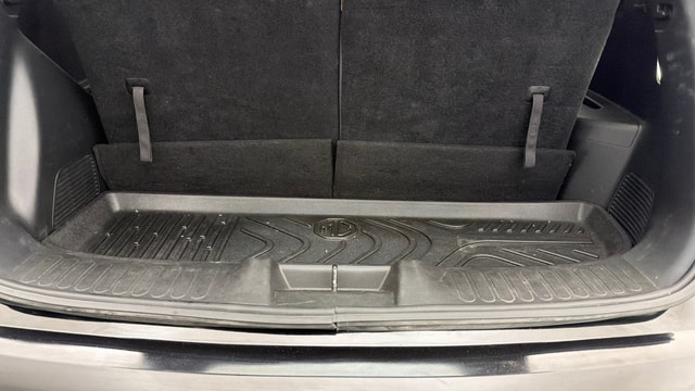 View MG Hector Plus Image 11 Used MG Hector Plus Image 11