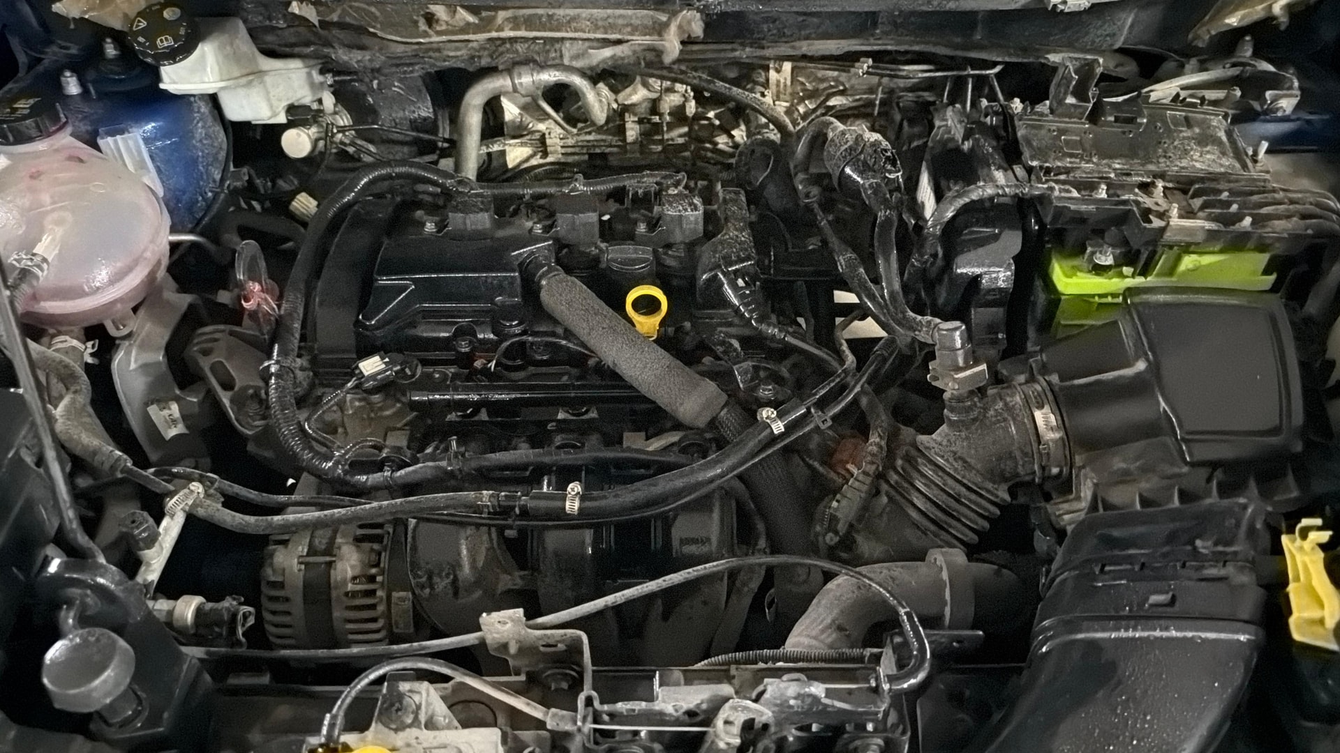View 2018 Ford EcoSport 1.5 TDCi Diesel Ambiente BS IV Image 40 Used 2018 Ford EcoSport 1.5 TDCi Diesel Ambiente BS IV Image 40