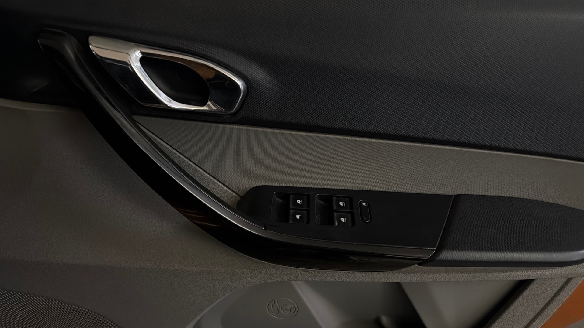 View 2019 Tata Tiago Revotorq XB Image 32 Used 2019 Tata Tiago Revotorq XB Image 32