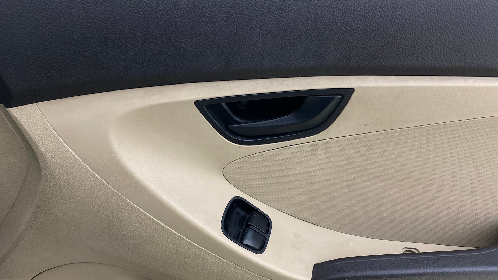 View 2017 Hyundai EON Magna Plus Image 32 Used 2017 Hyundai EON Magna Plus Image 32