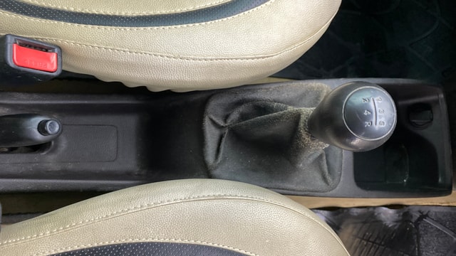 View Hyundai EON Image 37 Used Hyundai EON Image 37