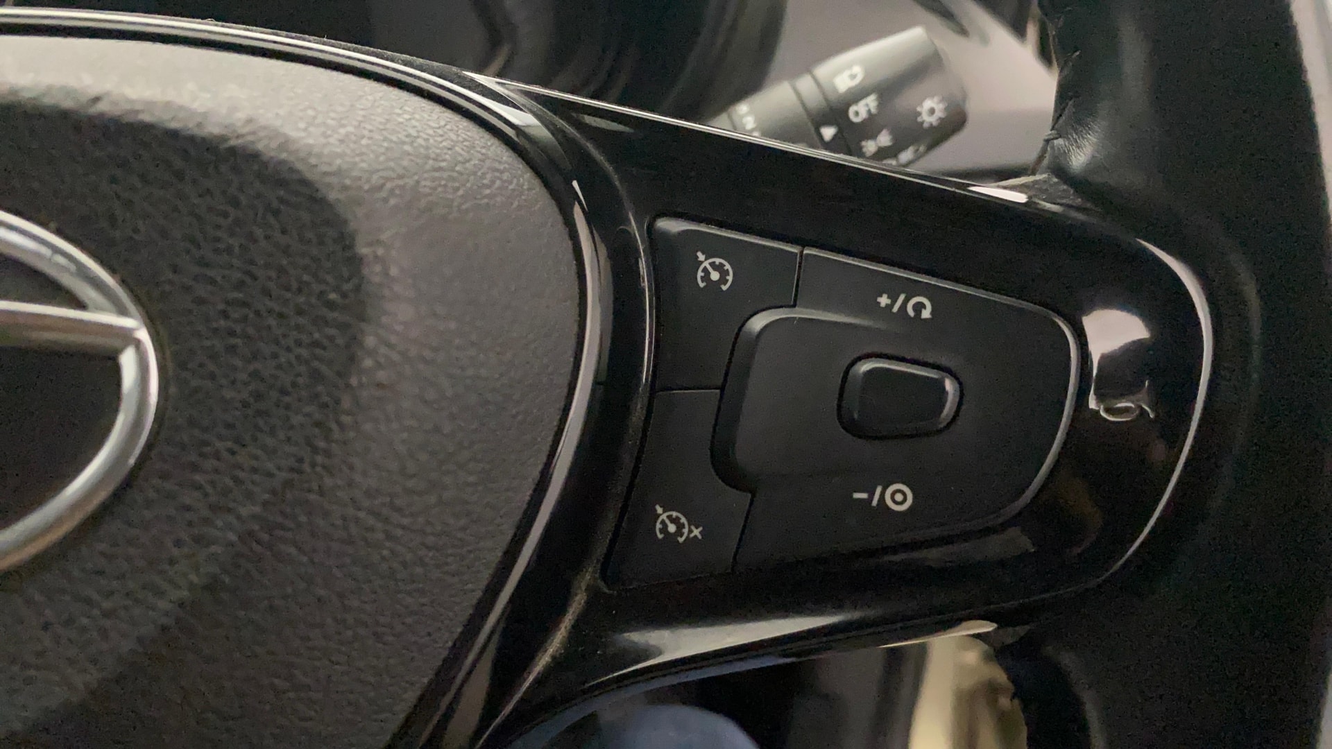 View 2022 Tata Nexon Revotron XE Image 3 Used 2022 Tata Nexon Revotron XE Image 3