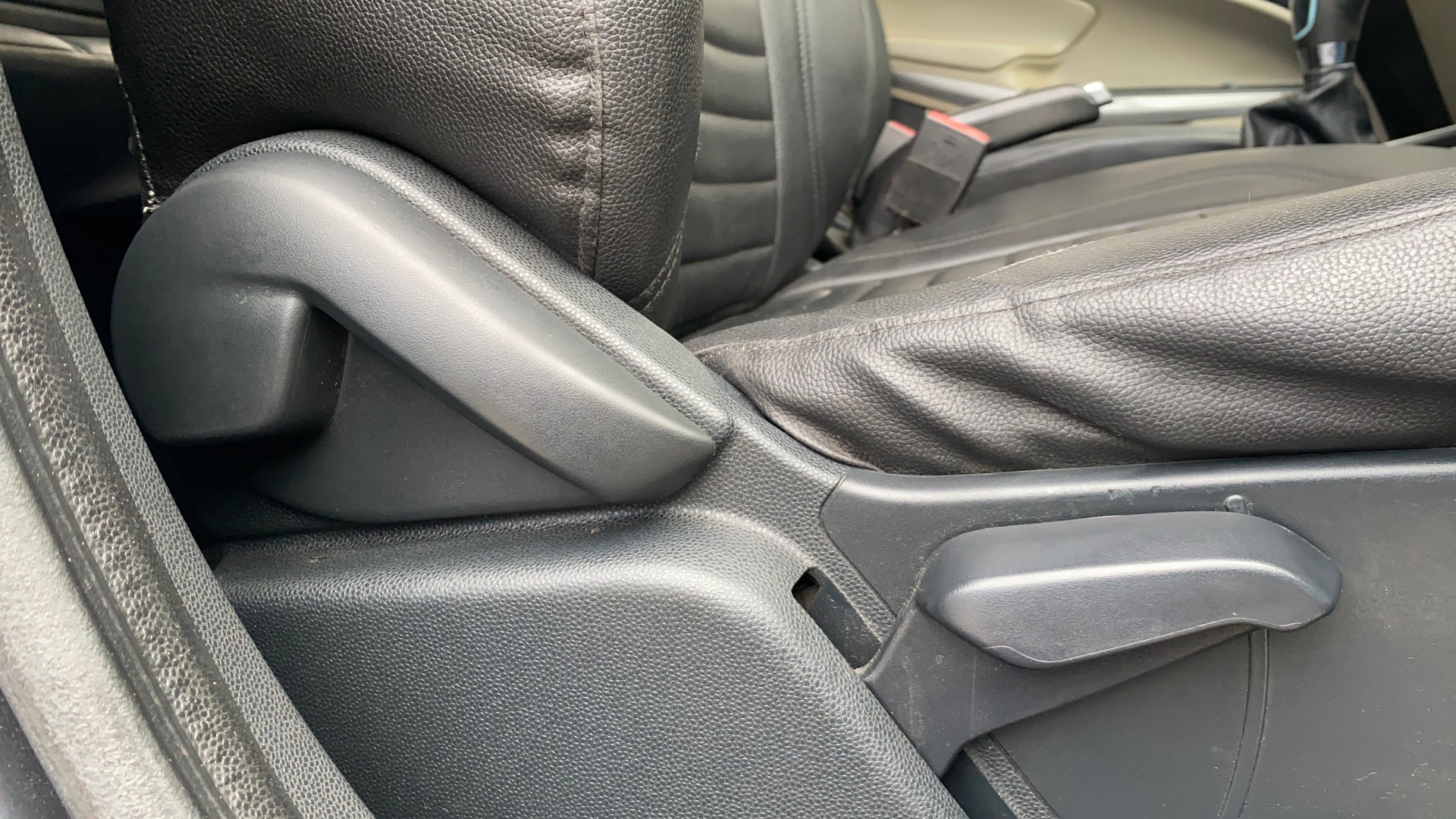 View 2020 Ford EcoSport 1.5 TDCi Diesel Ambiente BS IV Image 18 Used 2020 Ford EcoSport 1.5 TDCi Diesel Ambiente BS IV Image 18