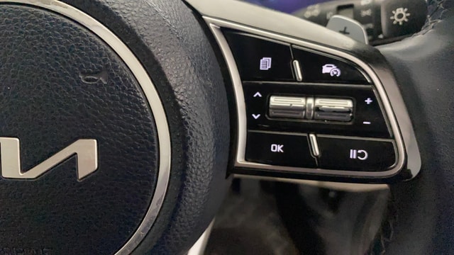 View Kia Carens Image 3 Used Kia Carens Image 3