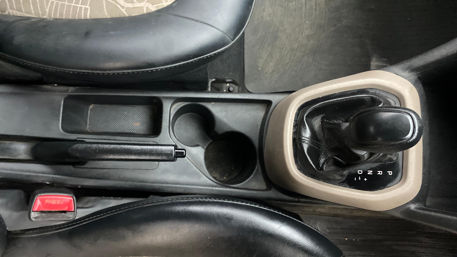View 2019 Hyundai Grand i10 1.2 Magna Petrol AT Image 37 Used 2019 Hyundai Grand i10 1.2 Magna Petrol AT Image 37
