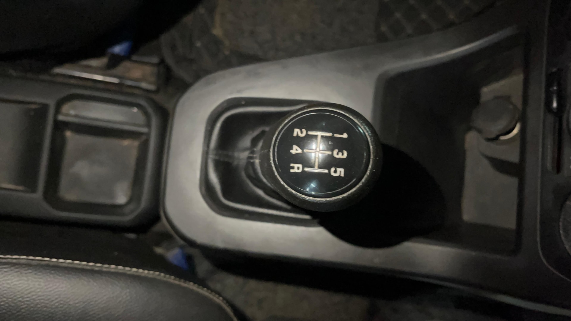 View 2024 Maruti Suzuki 1000 Base Variant Image 38 Used 2024 Maruti Suzuki 1000 Base Variant Image 38