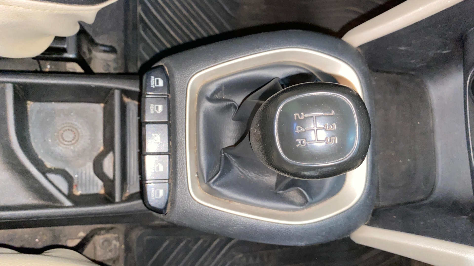 View 2020 Hyundai New Santro D-Lite Petrol Image 37 Used 2020 Hyundai New Santro D-Lite Petrol Image 37