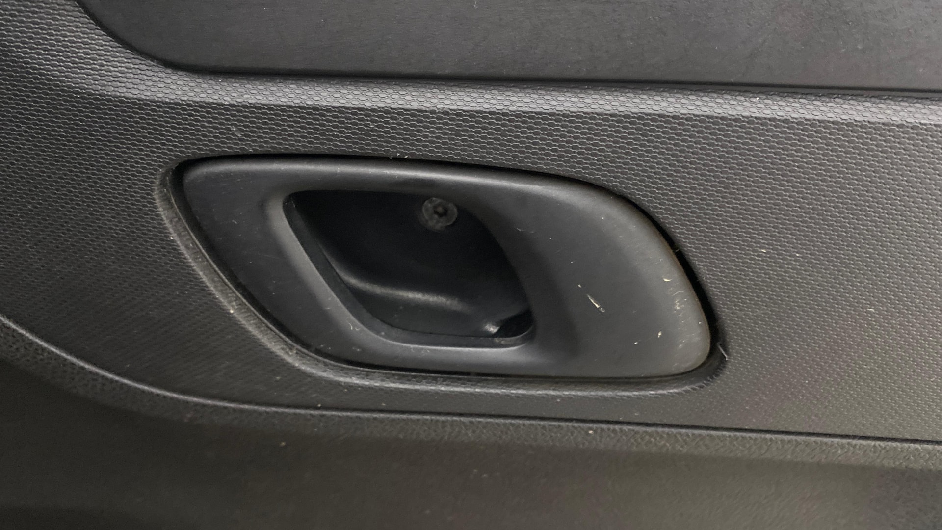View 2023 Renault Kwid RXL 1.0 BS IV Image 33 Used 2023 Renault Kwid RXL 1.0 BS IV Image 33