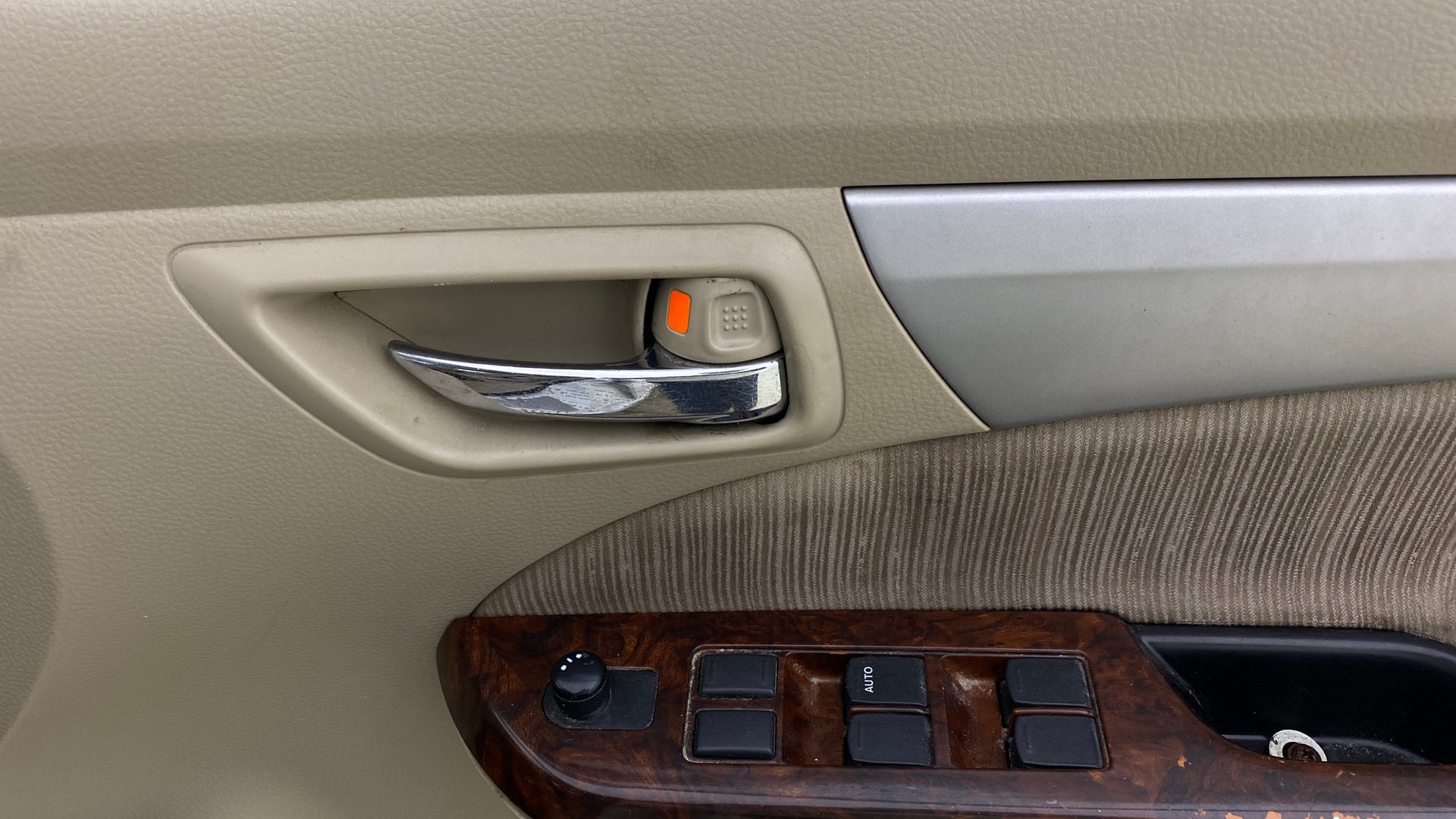 View 2015 Maruti Suzuki 1000 Base Variant Image 37 Used 2015 Maruti Suzuki 1000 Base Variant Image 37