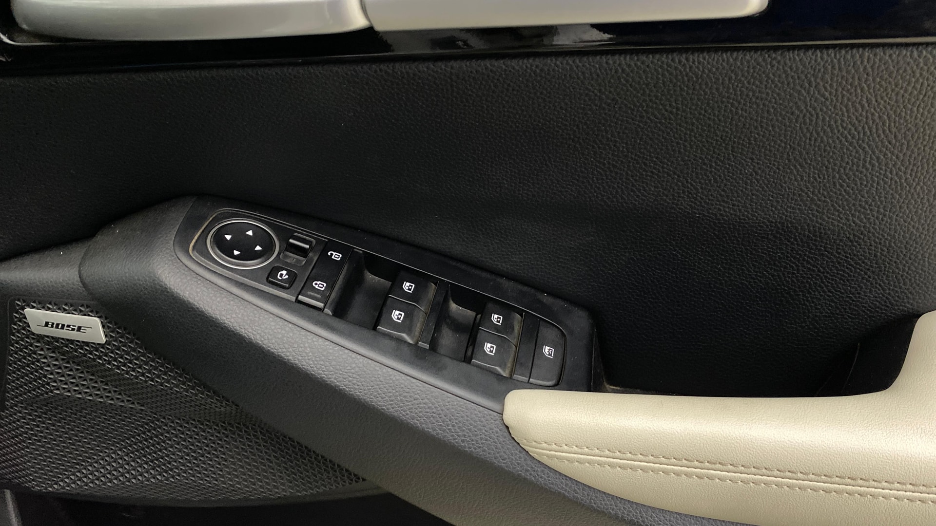 View 2023 Kia Seltos GTX Plus (S) DCT Dual Tone Image 35 Used 2023 Kia Seltos GTX Plus (S) DCT Dual Tone Image 35