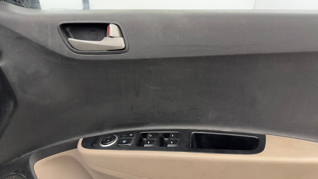View Hyundai Grand i10 Image 32 Used Hyundai Grand i10 Image 32
