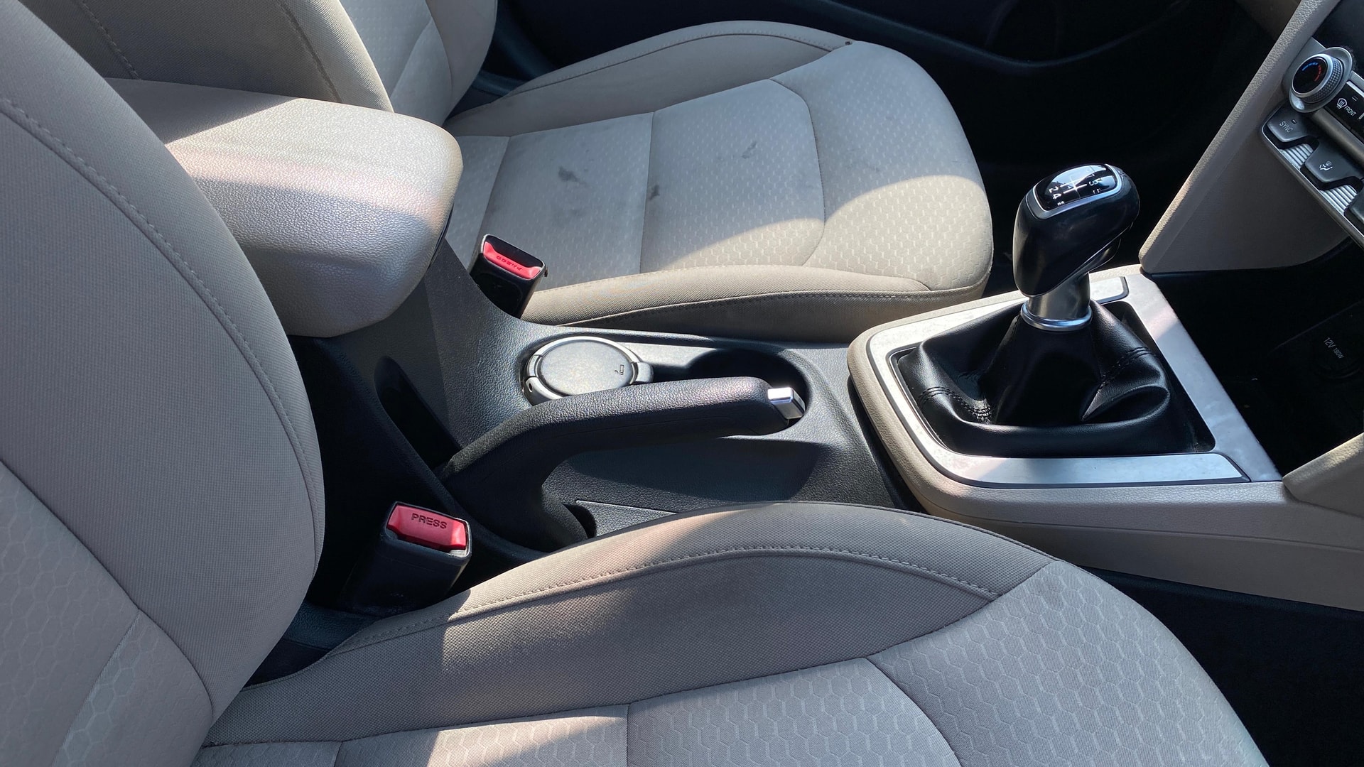 View 2022 Hyundai Elantra 1.6 CRDi S Image 41 Used 2022 Hyundai Elantra 1.6 CRDi S Image 41