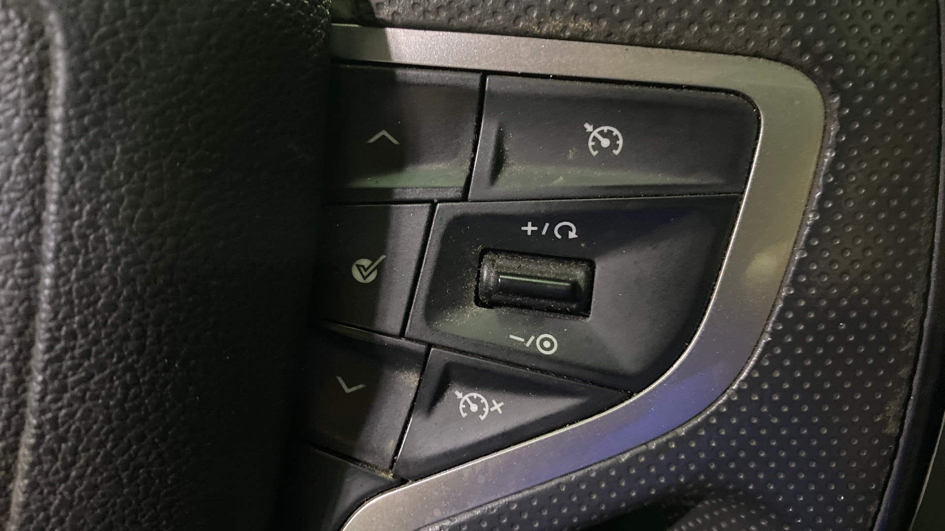 Used 2022 Tata Safari Used 2022 Tata Safari
